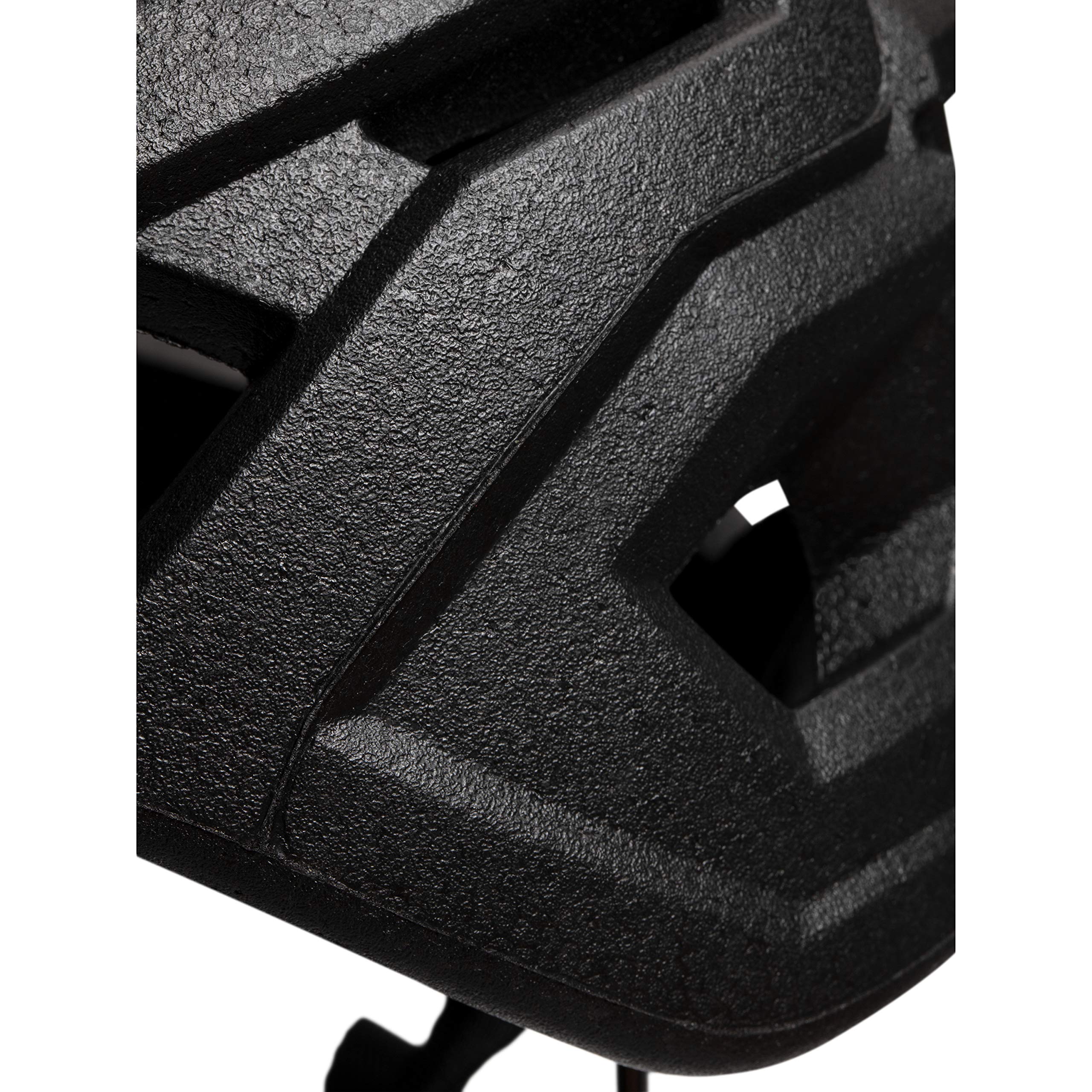 Mammut Wall Rider helmet displaying EN 12492 and UIAA 106 certifications.