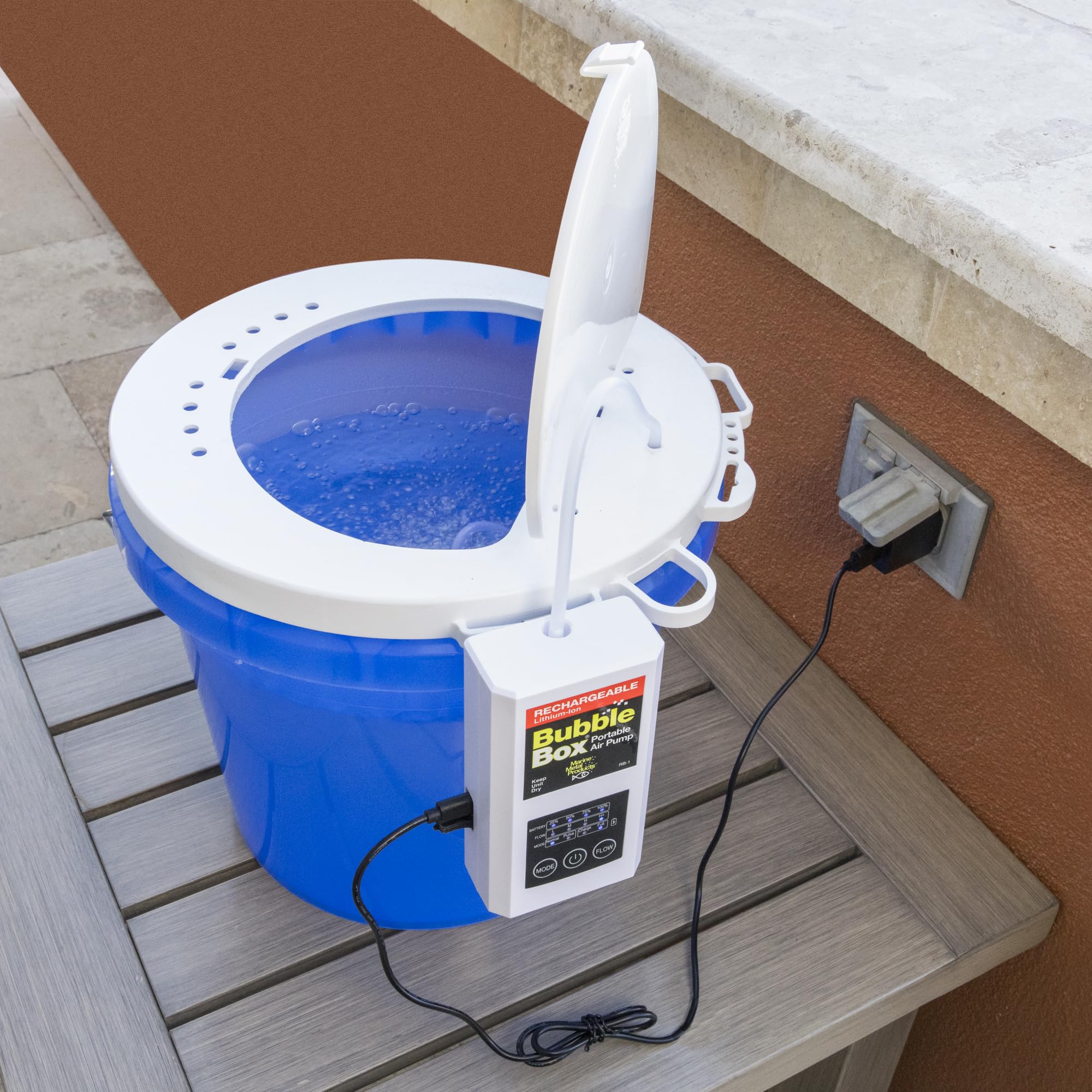 Marine Metal RB-1 Bubble Box suitable for both saltwater and freshwater use.
