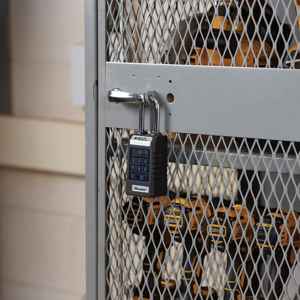 Master Lock 6400EURLJENT ideal for construction sites and fences