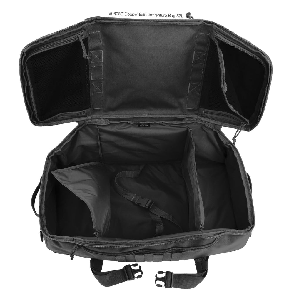 Maxpedition DOPPELDUFFEL water-resistant fabric protects contents in variable conditions.