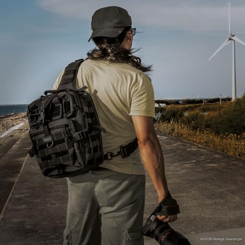 malaga-gearslinger front lower pocket with organizer and keys