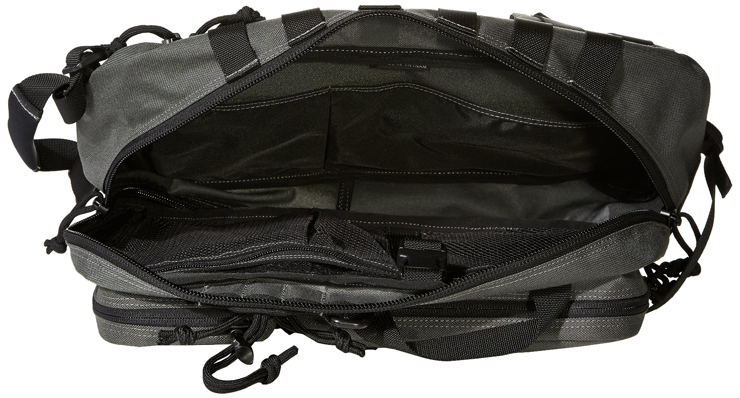 Maxpedition Sitka Gearslinger shoulder-strap detail demonstrates reinforced ergonomic support.
