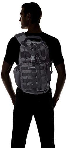Maxpedition Sitka Gearslinger water-reservoir compartment demo for hydration on the go.
