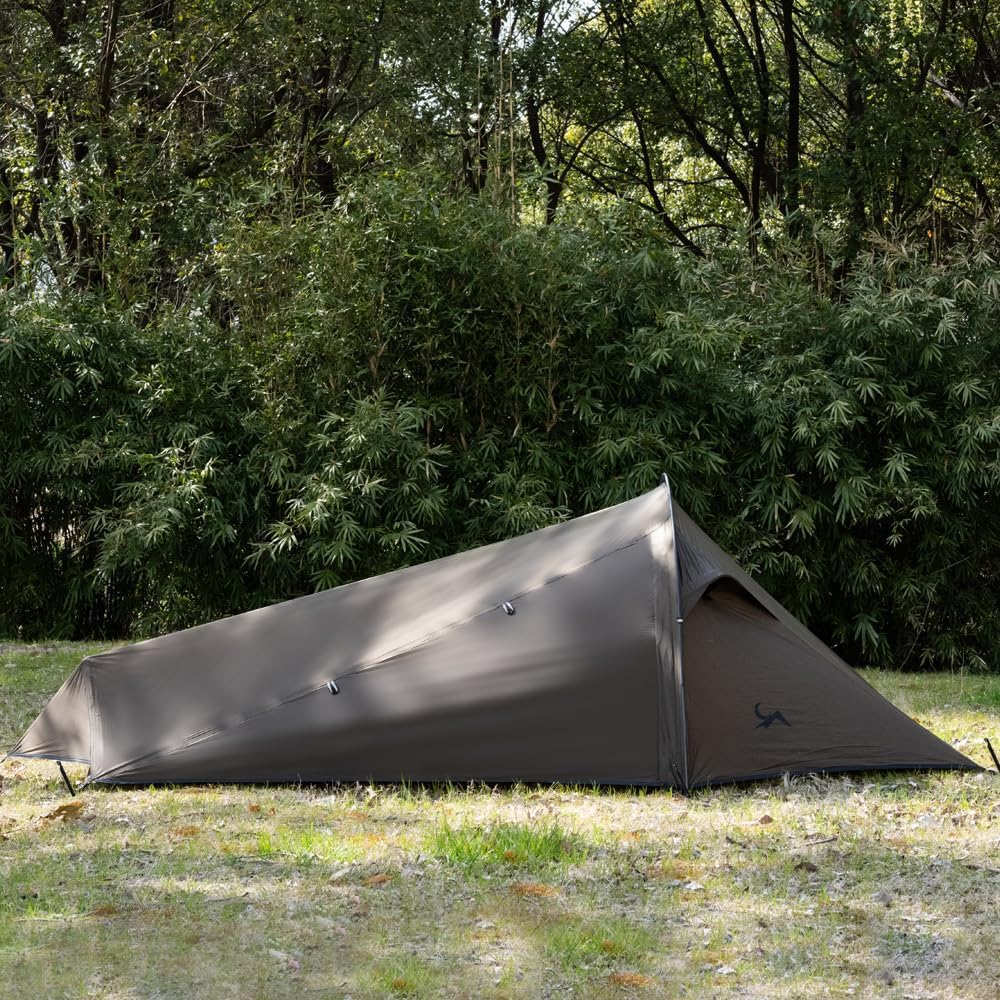 MC TOMOUNT bivy tent ultralight ground-rated floor resists damp surfaces during camping.