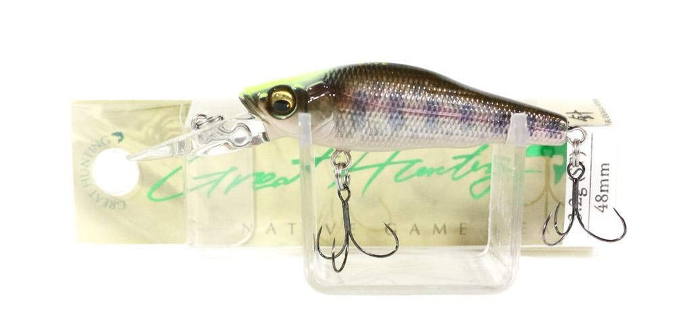 Megabass Great Hunting 48 Dive Yamame hook detail for precise strikes.