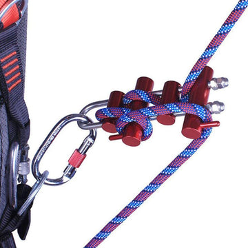 Menolana Rack Descender made from lightweight aluminum alloy for durability without bulk.