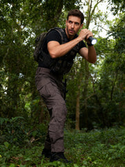 MERJAZ Tactical Pants camo pocket closeup demonstrates secure hook-and-loop closures and accessibility.