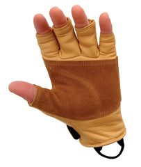 Metolius 3/4 climbing glove dexterity image highlights three-quarter fingers for clip-in climbs