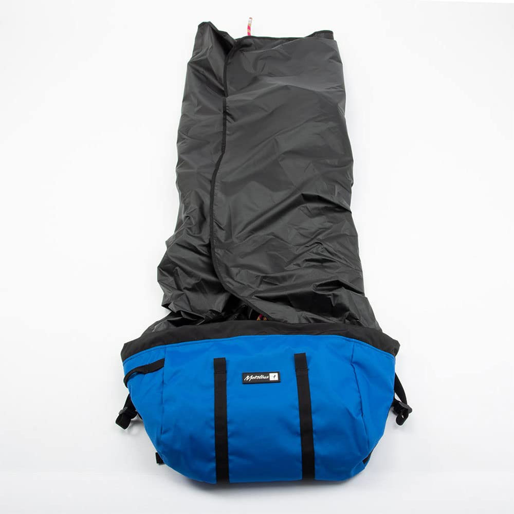 Metolius Rope Duffel padded strap reduces shoulder strain during carry.