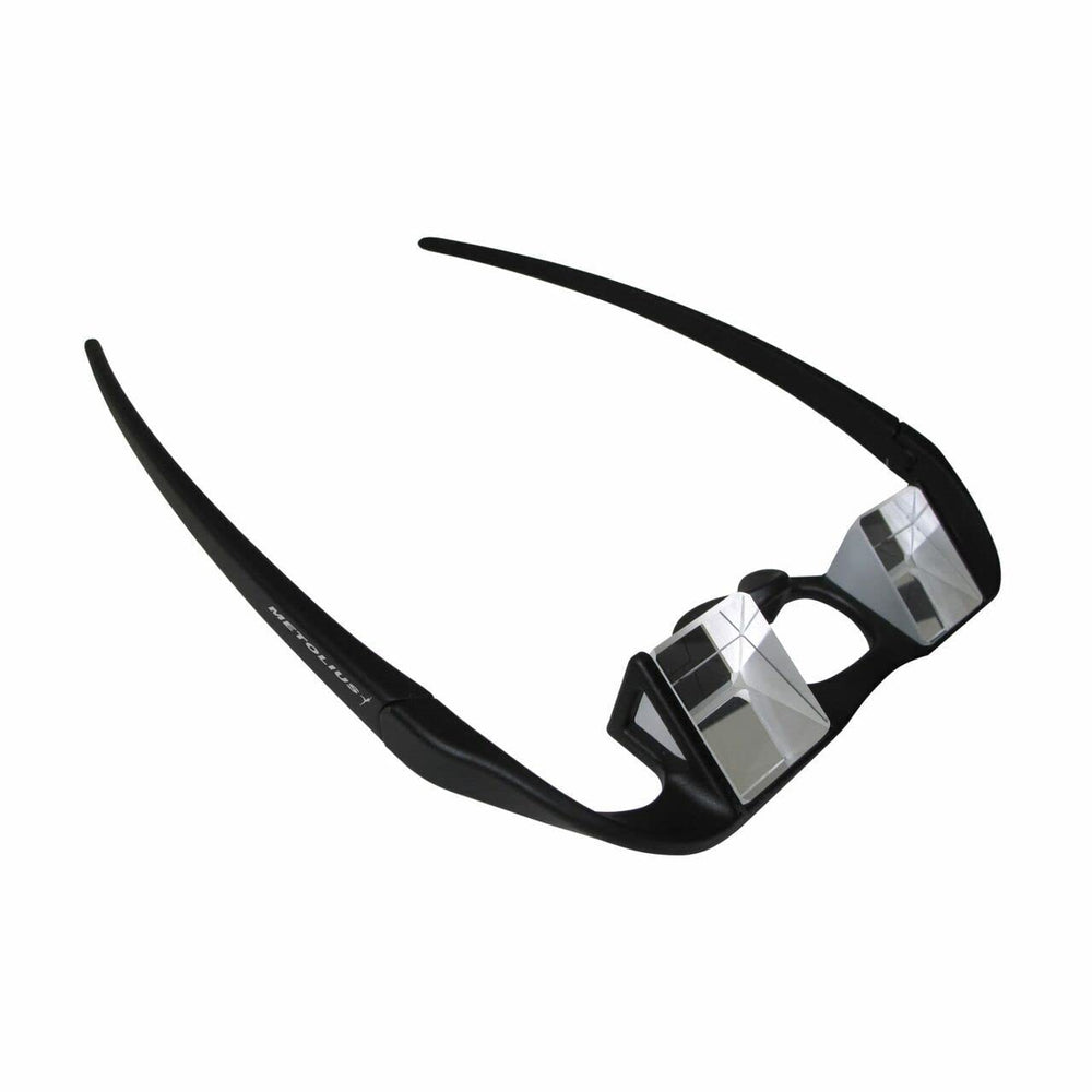 Metolius Upshot kit includes lanyard, case, and lens cloth