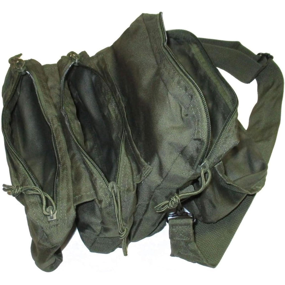 Mil-Tec medical bag main pocket with two-way zipper allows fast retrieval of essential items