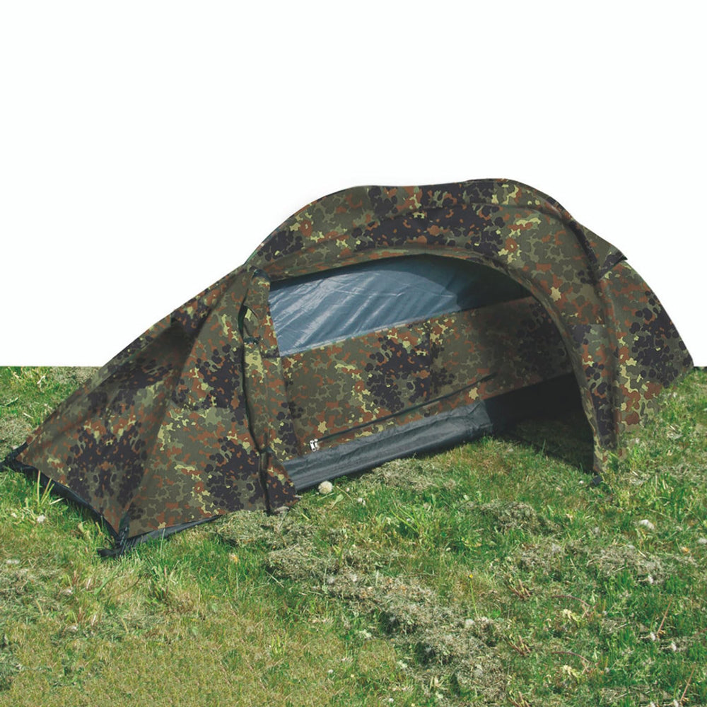 Mil-Tec Recom 1-Person tent quick setup with lightweight frame and poles