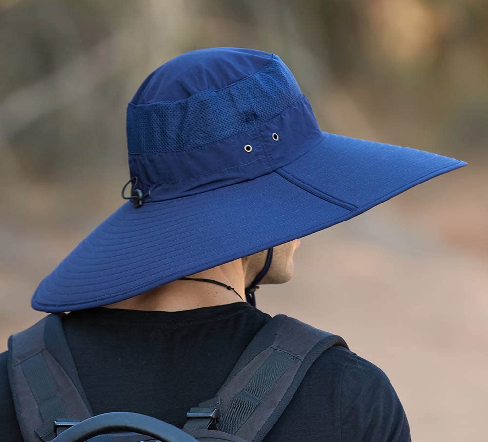 MINAKOLIFE versatile design suits beach, hiking, and fishing.