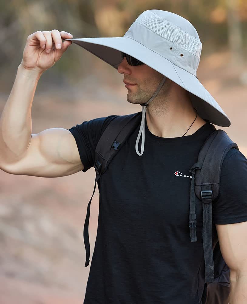 MINAKOLIFE waterproof breathable hat with mesh keeps head cool in wet conditions.