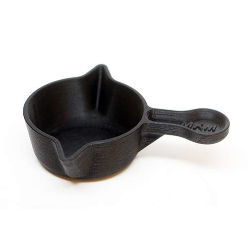 MK Machining antistatic powder pan lightweight design on workspace