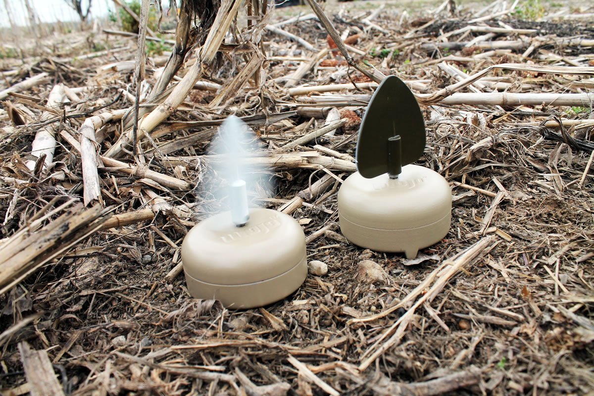 MOJO Dove-A-Flicker flock simulation mimics real doves to boost attraction.