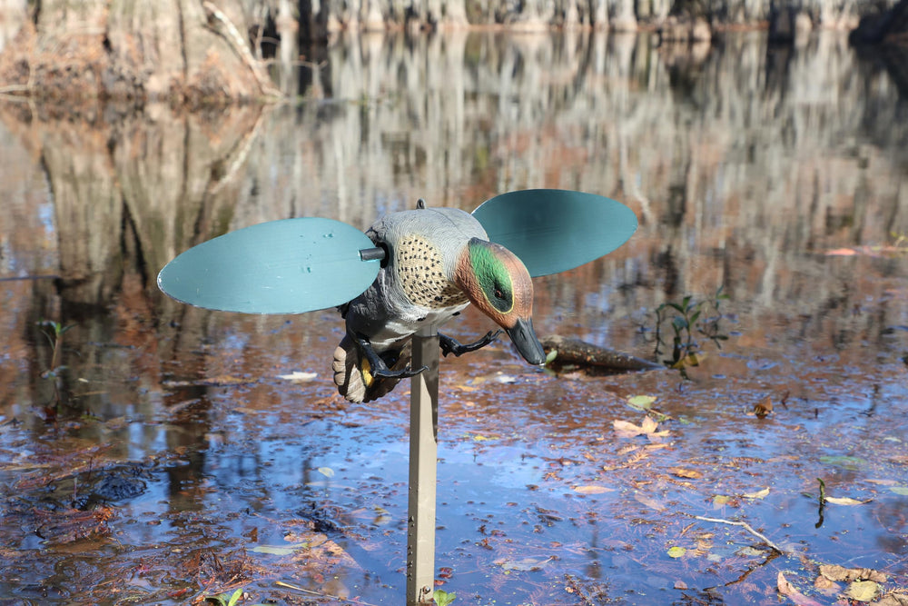 MOJO Outdoors Green Wing quiet motor reduces noise for natural hunting