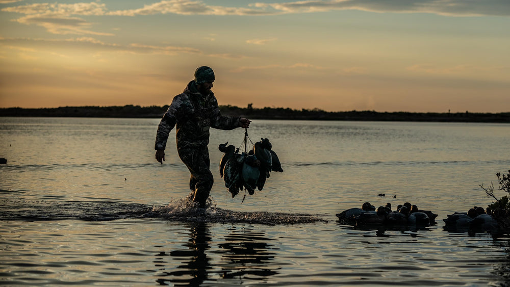 MOJO Outdoors compact Texas-Style Rig fits easily in hunting pack