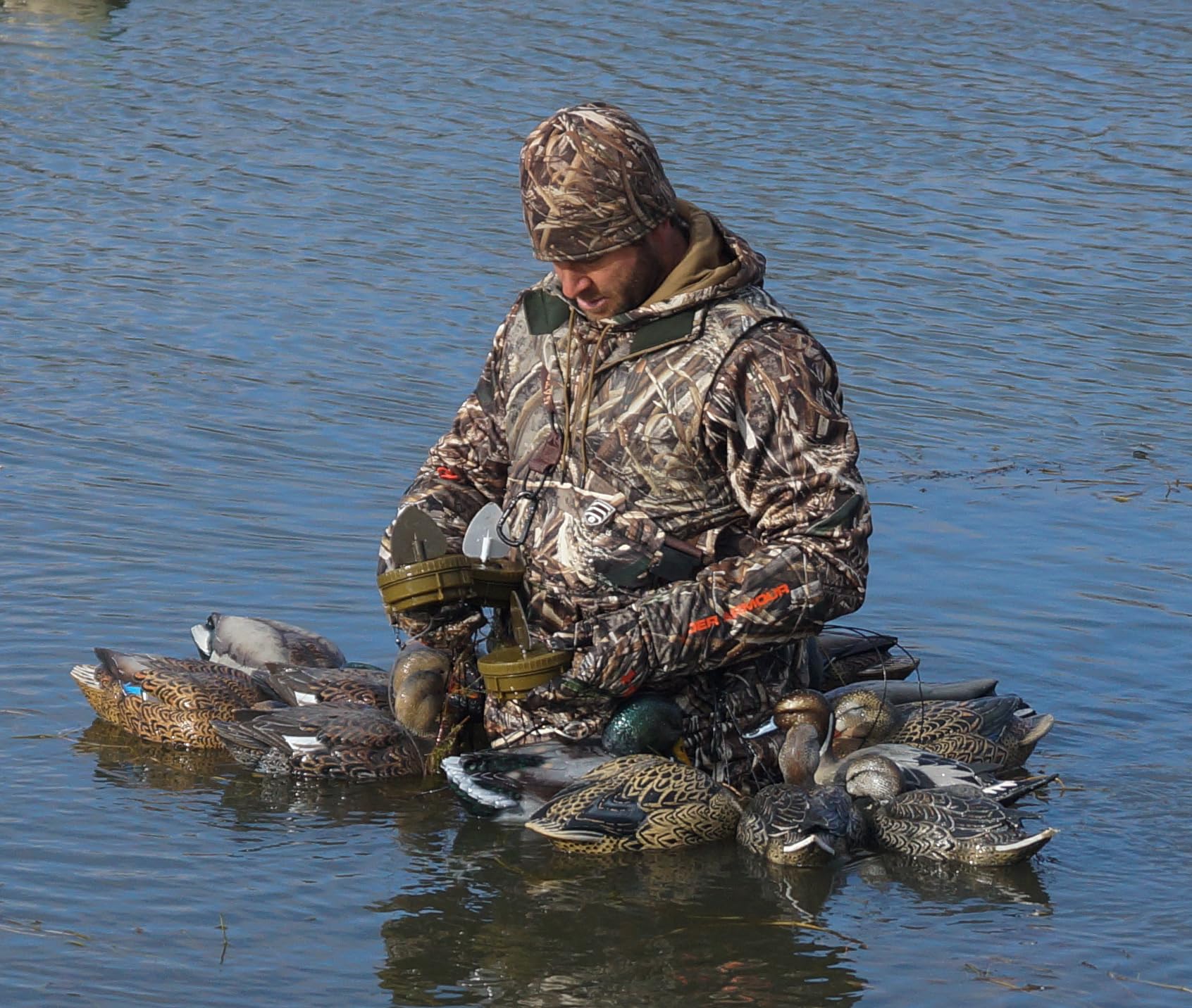 MOJO Outdoors decoy rig deployed on water for fast retrieval