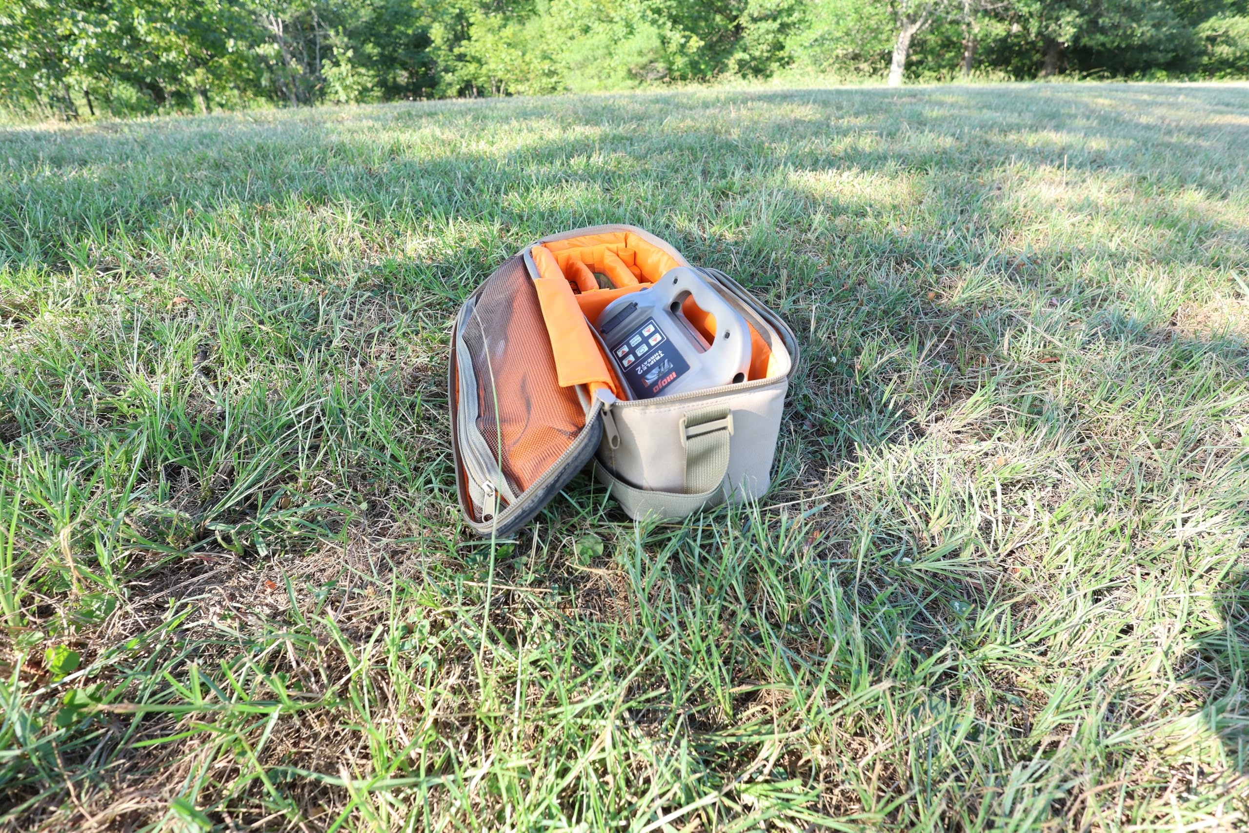 MOJO Outdoors Triple Threat 2 Bag keeps predator calling kit compact and organized on the go.