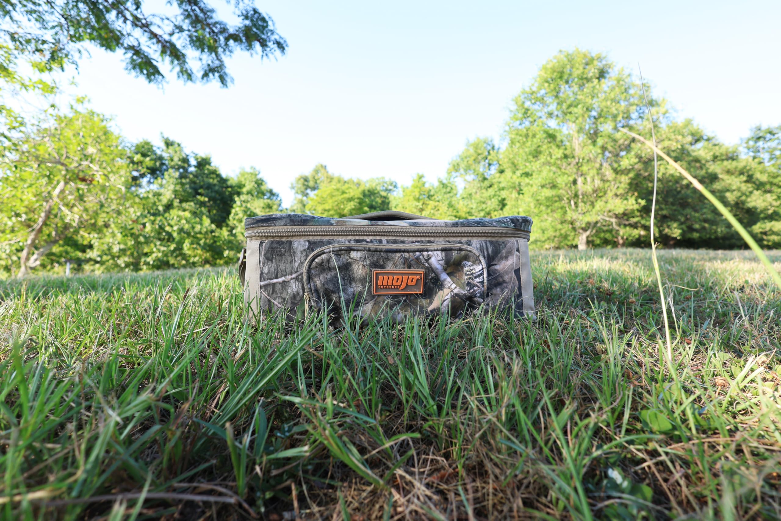 MOJO Outdoors Triple Threat 2 Bag has a sturdy handle for easy carrying on long hunts.