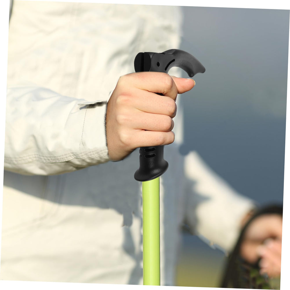 MOLUCKFU shock-absorbing handle reduces wrist impact during descents.
