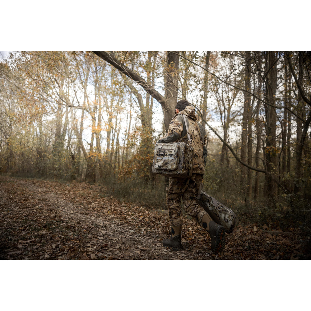 Momarsh Element Water Box aids retrieval if the bag falls overboard.