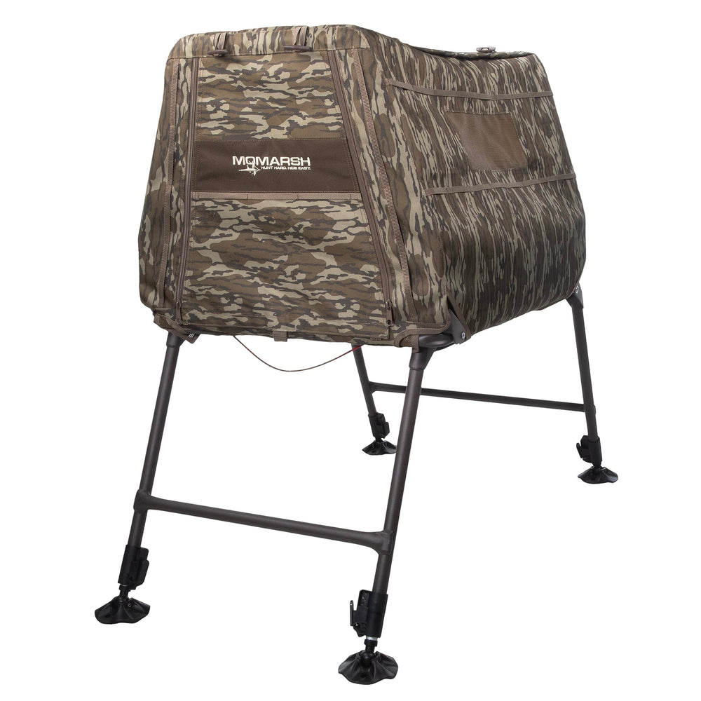 Momarsh Invisi Lab Dog Blind cot-floor for all-day comfort during hunts.