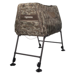 Momarsh Invisi Lab Dog Blind cot-floor for all-day comfort during hunts.