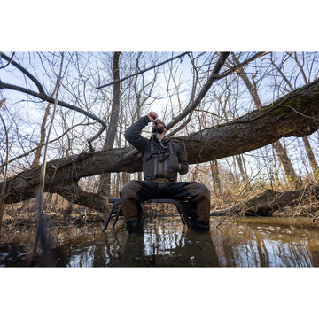 Momarsh adjustable carry strap enables easy transport to new spots.