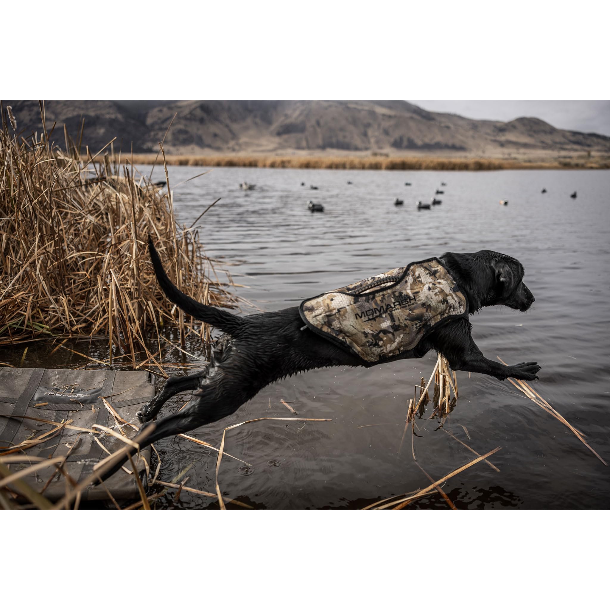 Momarsh Versa Vest cold-water protection enhances comfort in frigid conditions.