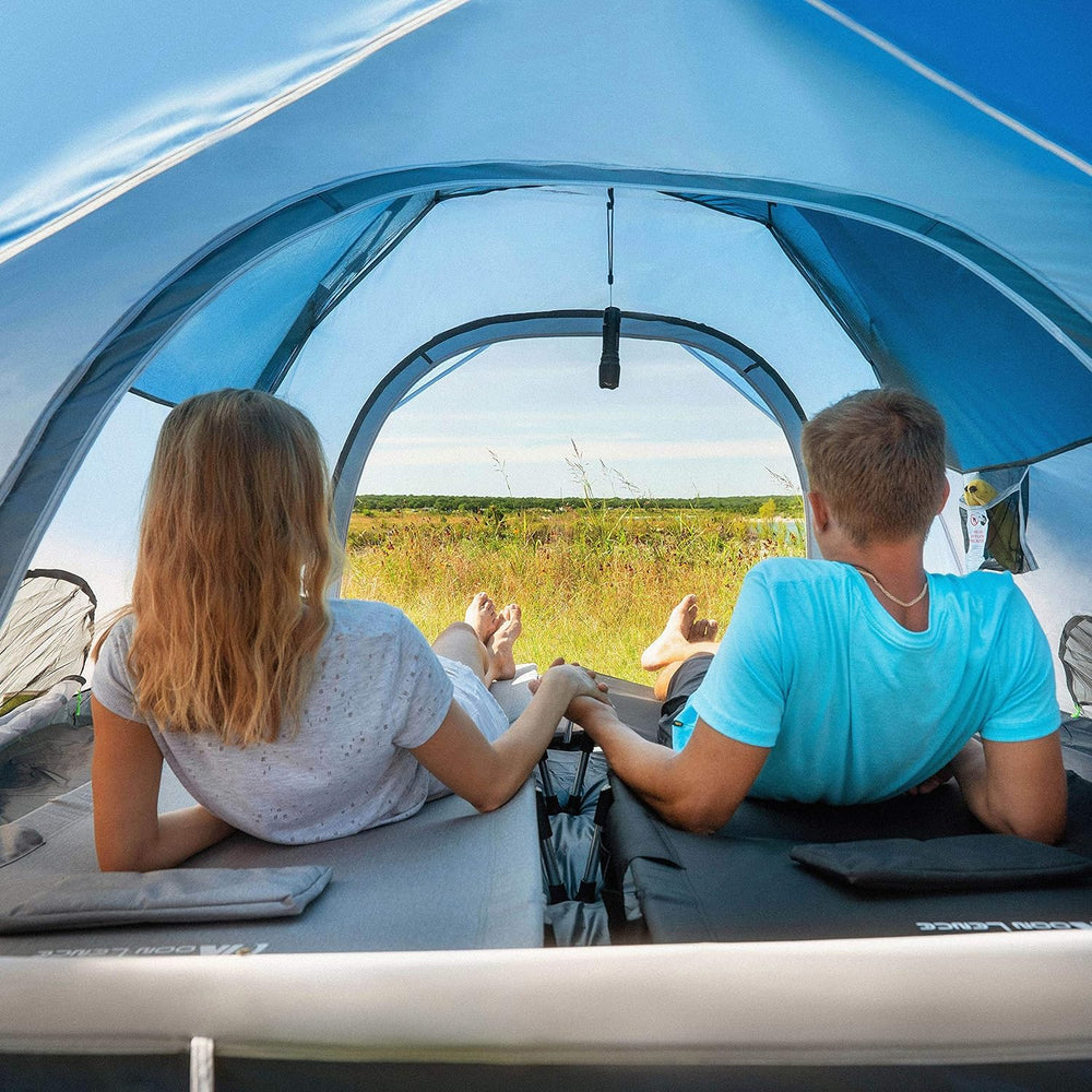 MOON LENCE windproof structure provides stable shelter in gusty conditions.