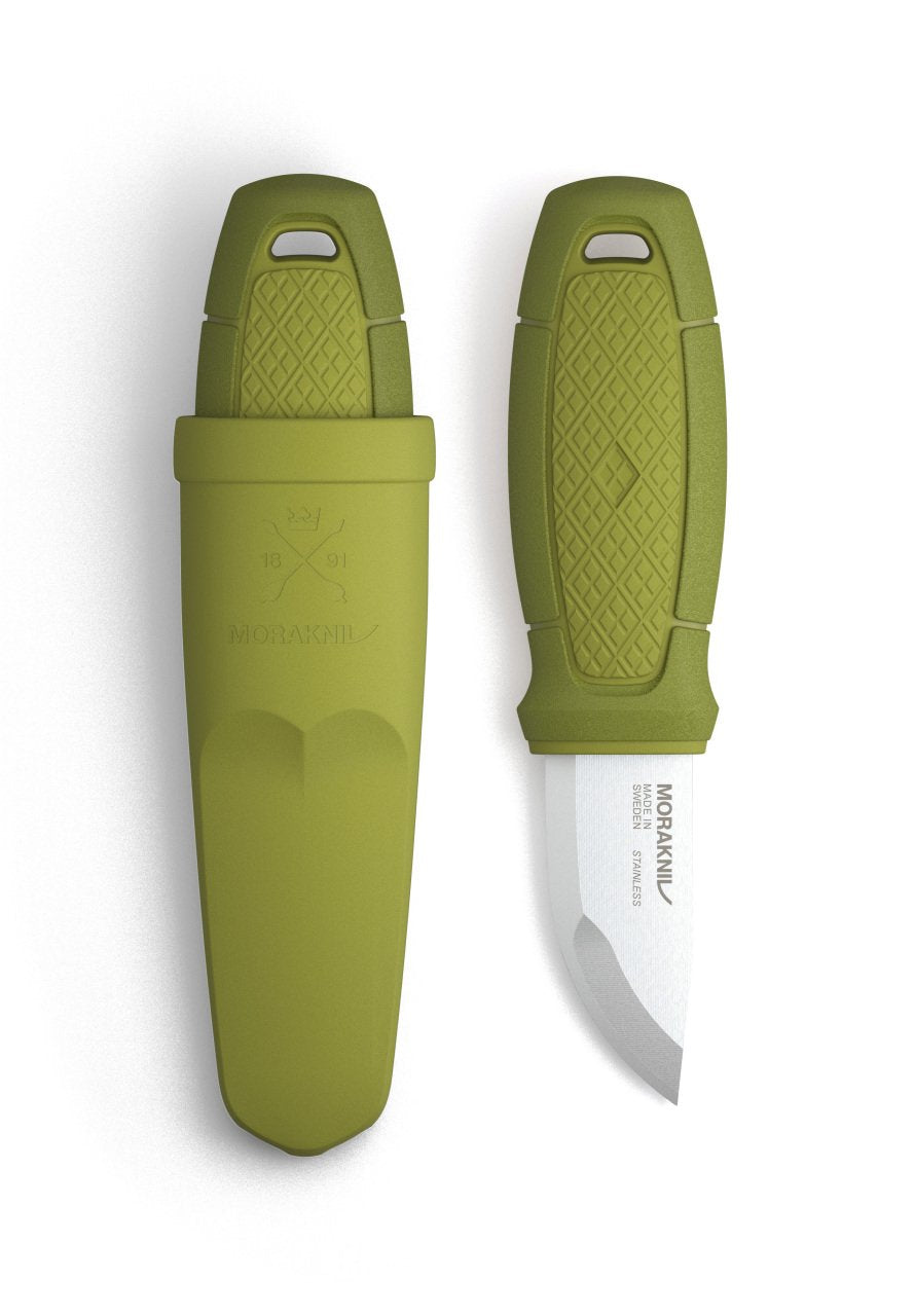Morakniv Eldris ergonomic handle grip provides secure control for bushcraft