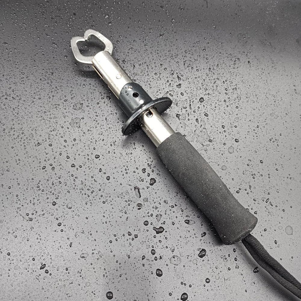 MOREFISHING fish lip gripper with lanyard