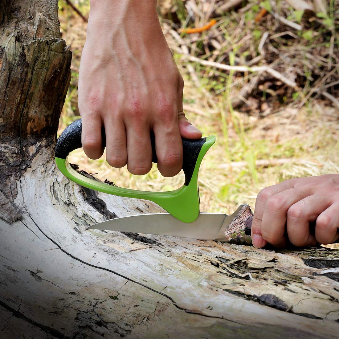 Mossy Oak boning knife details for precise meat trimming