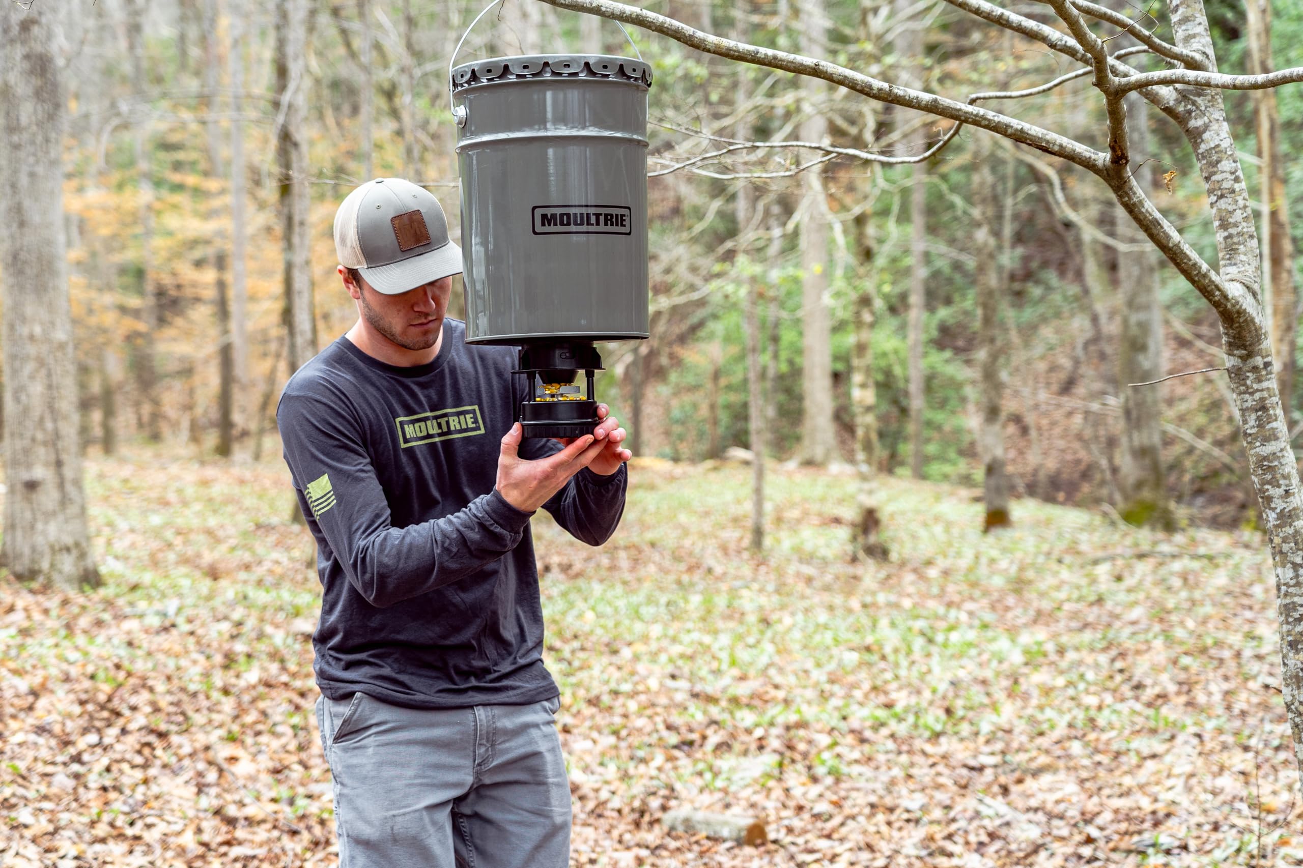 Moultrie 40-pound capacity hopper supports longer feeding between refills.