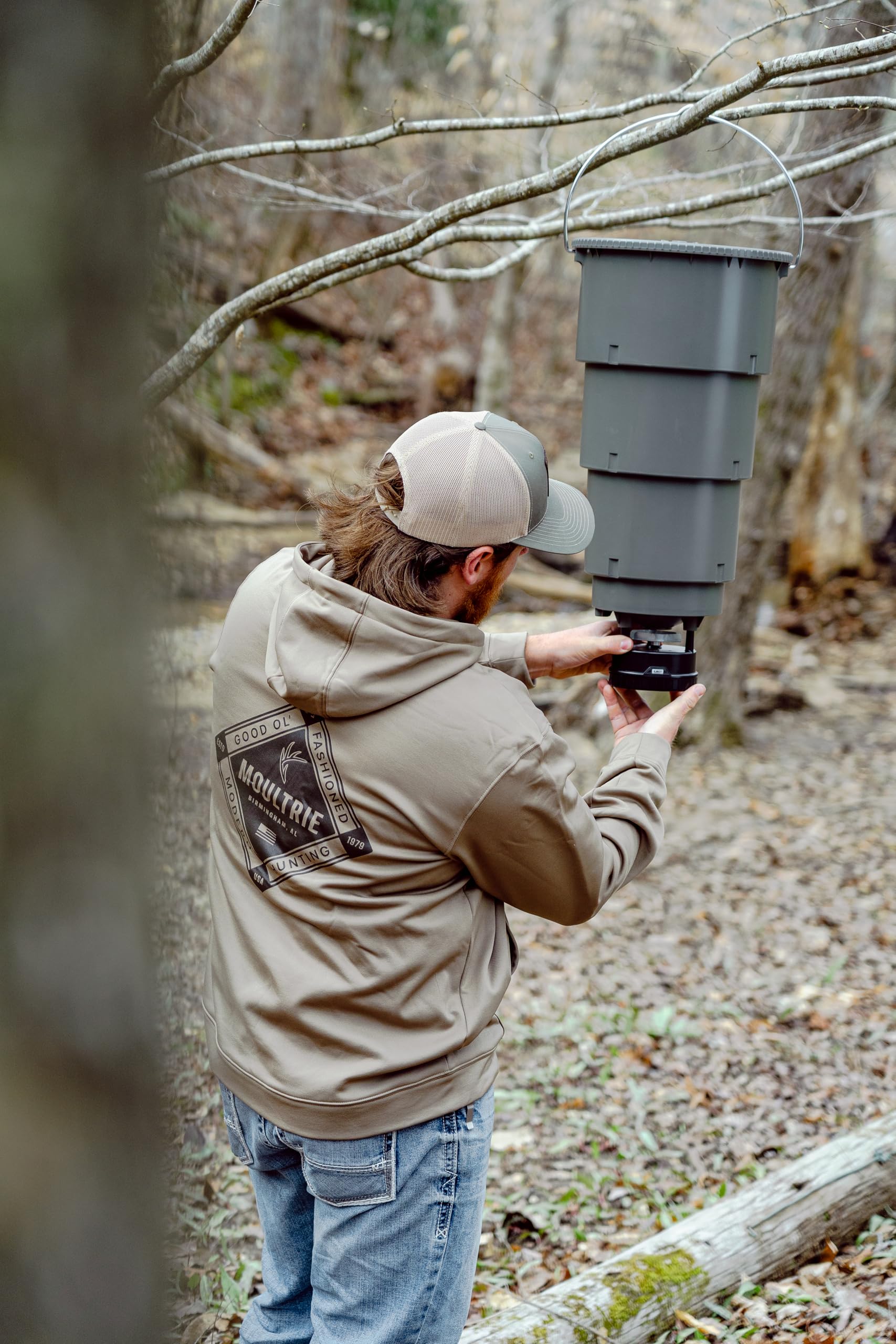 Moultrie eight-battery power with removable tray simplifies upkeep.