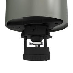 Feeder mounted showing 360-degree feed pattern
