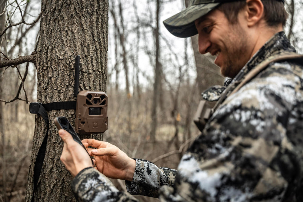 Moultrie Edge 2 low-glow flash night shot preserves night-time detail