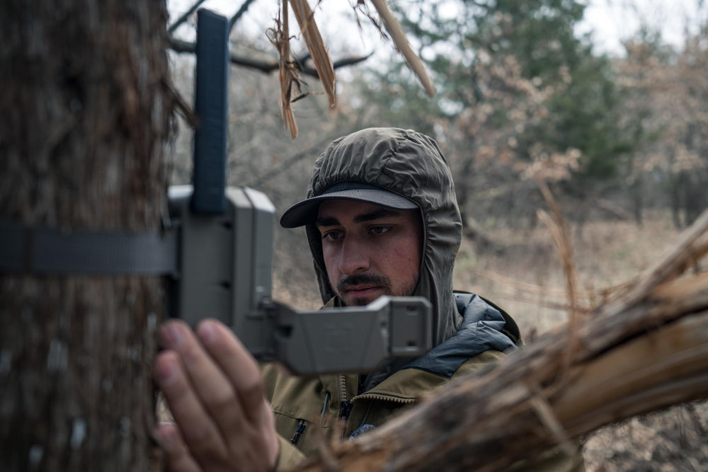Moultrie Edge 2 Pro built-in memory with unlimited cloud backup access.