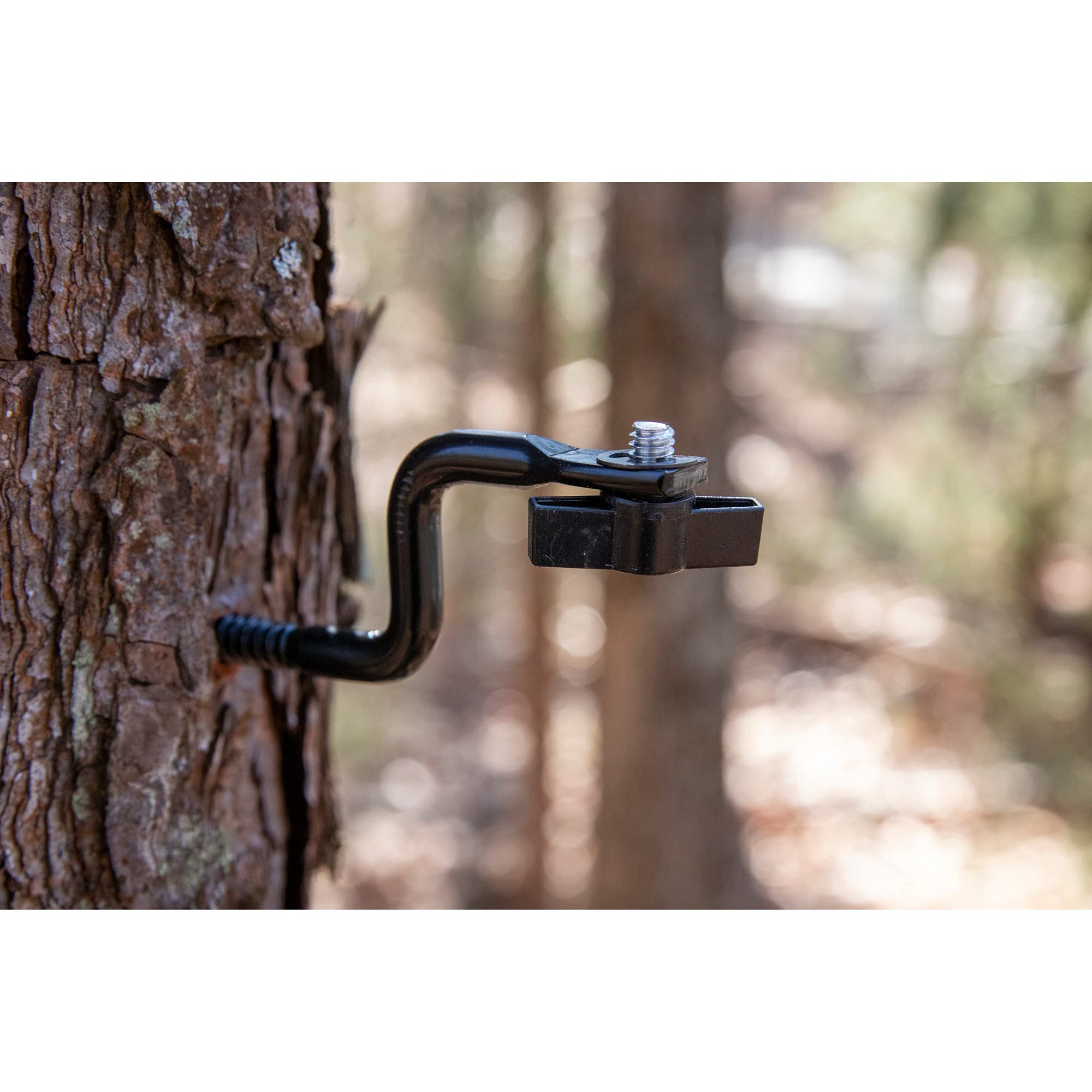 Easy-start tip aids installation on the tree mount