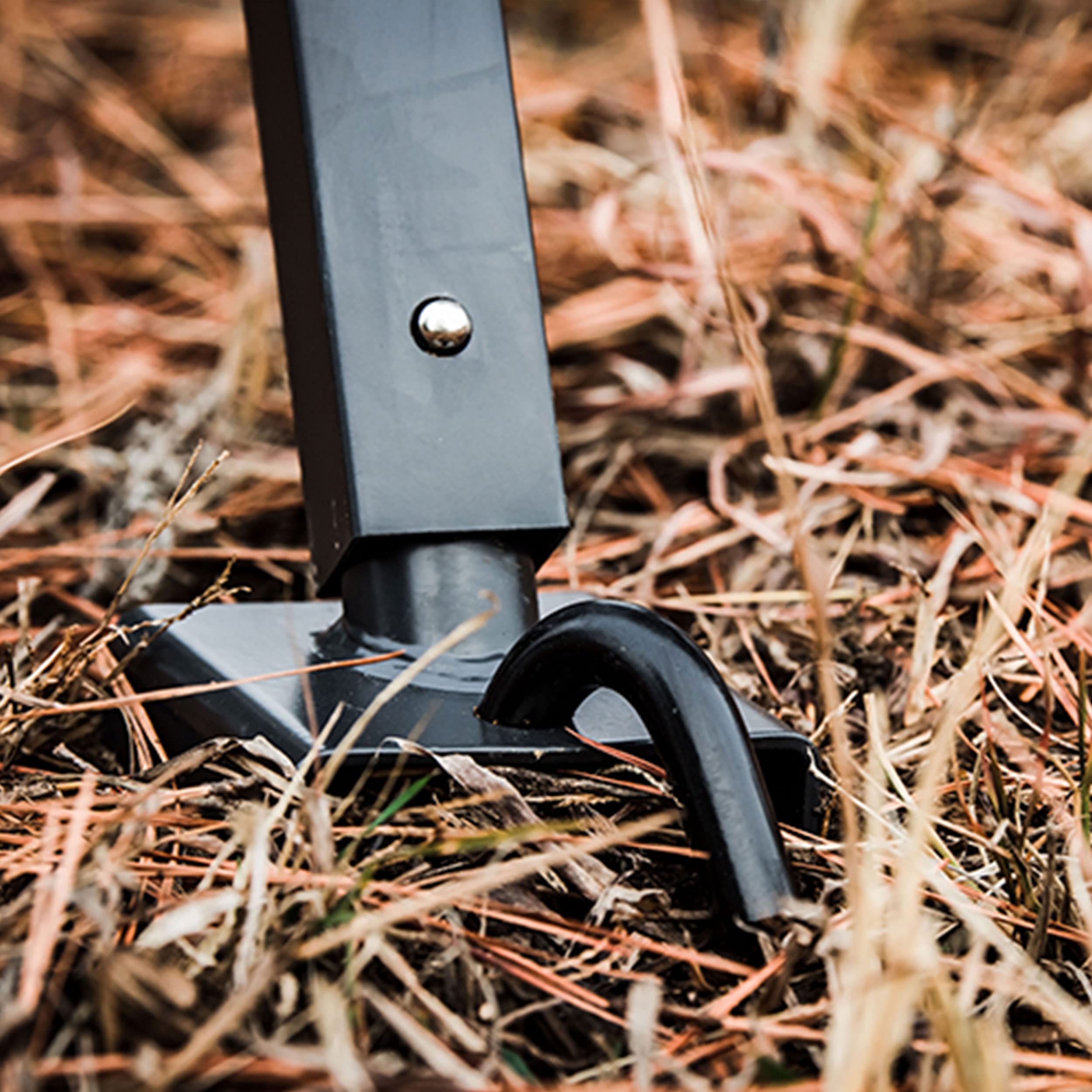 Complete kit with three feet, adapters, and stakes