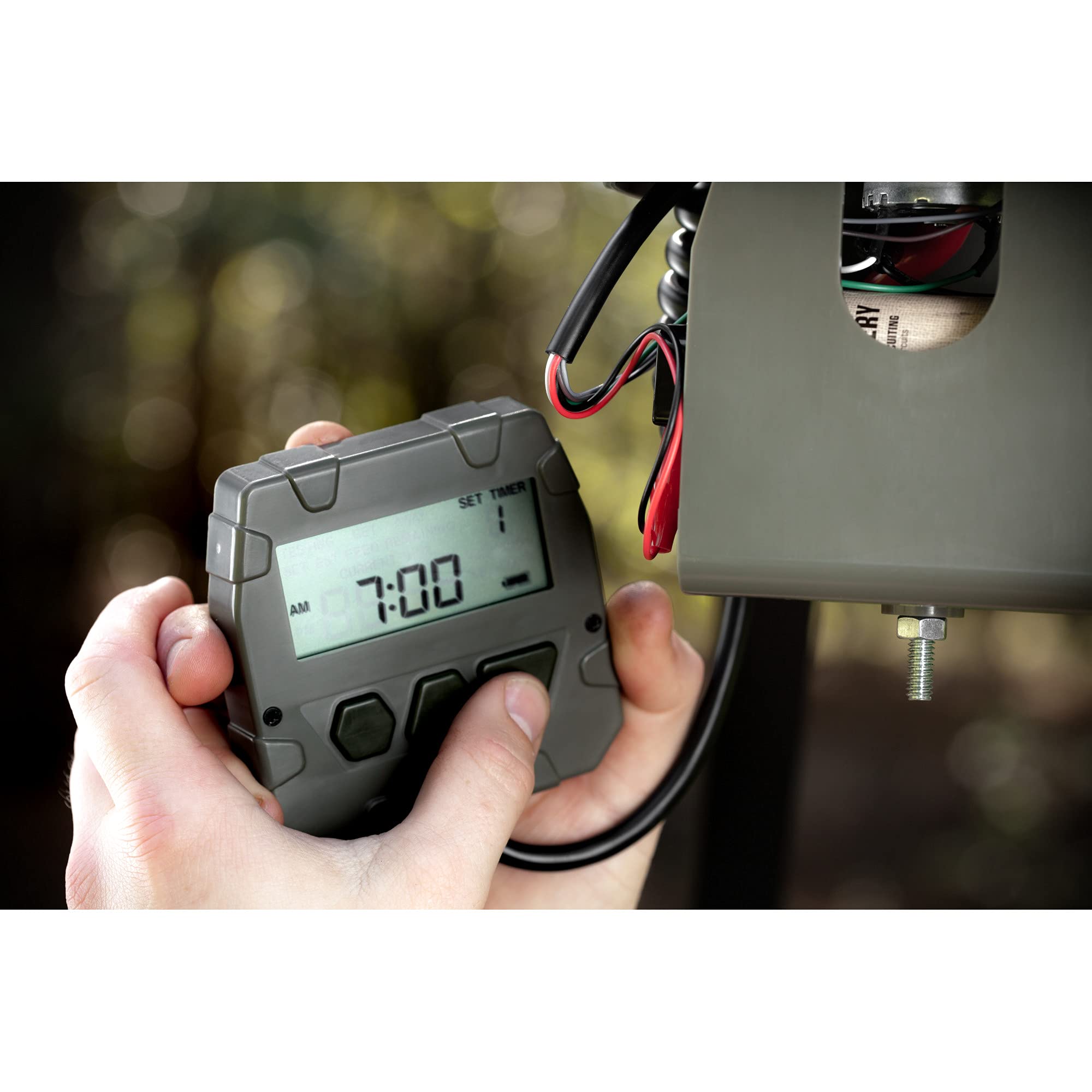 Moultrie NXT Hunter Kit hopper compatibility for versatile feeding