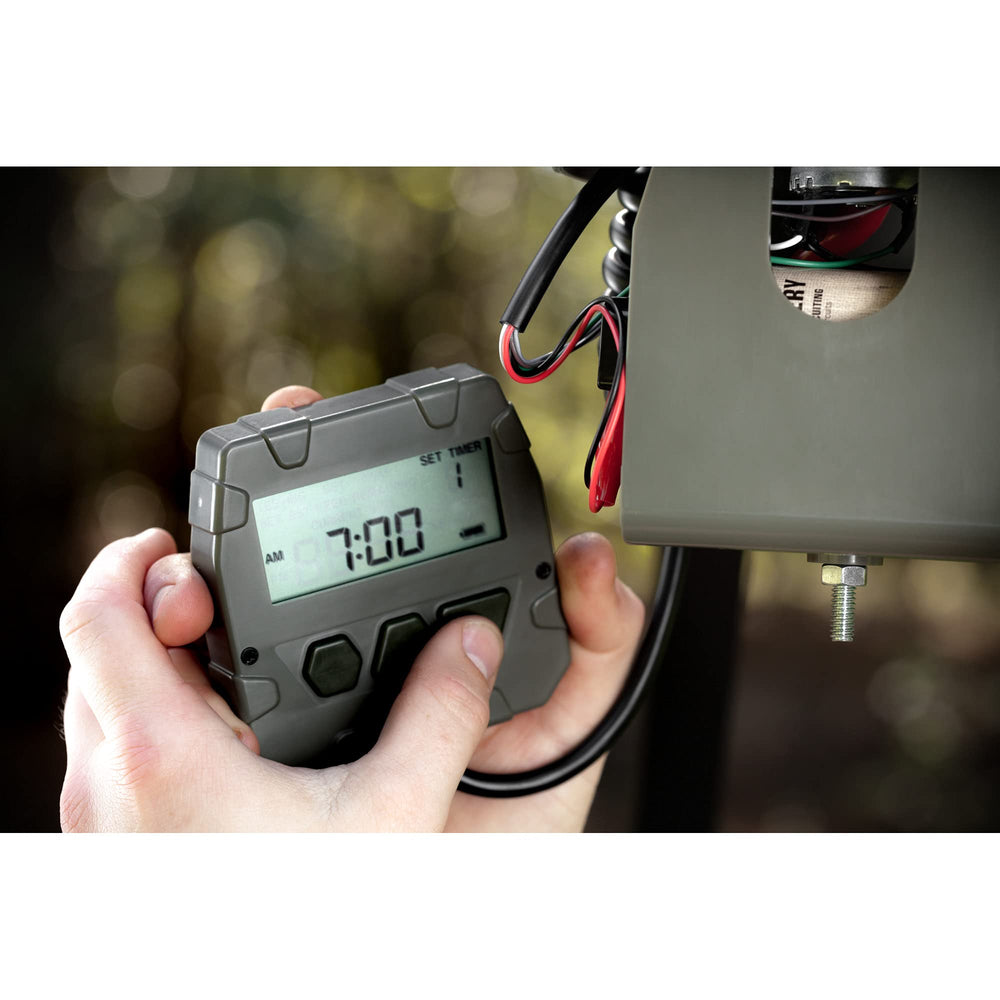 Moultrie NXT Hunter Kit hopper compatibility for versatile feeding