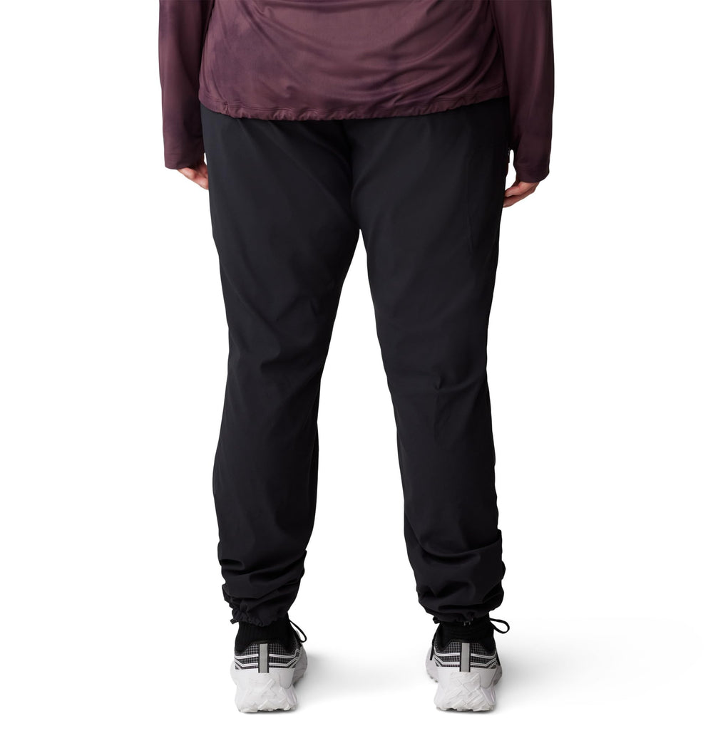 Mountain Hardwear Dynama Pant black fabric texture, UPF 50 and odor-resist fibers.