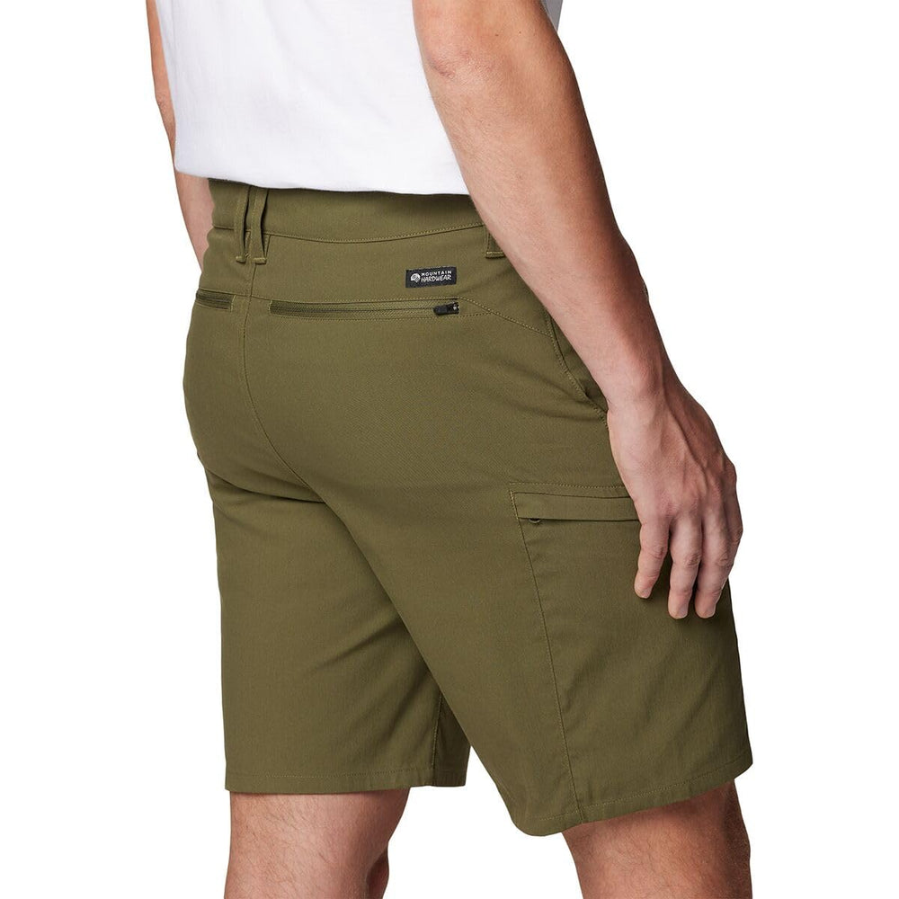 Mountain Hardwear AP Cargo Short waist area with belt loops for secure fit.