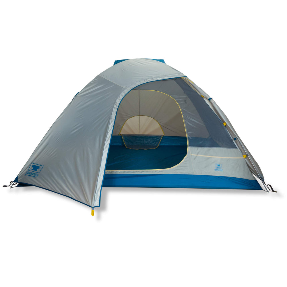 Mountainsmith Bear Creek 4 door and vestibule open for easy access.