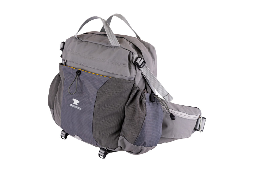 Mountainsmith Day Lumbar dual bottle pockets hold 1L bottles during hikes.