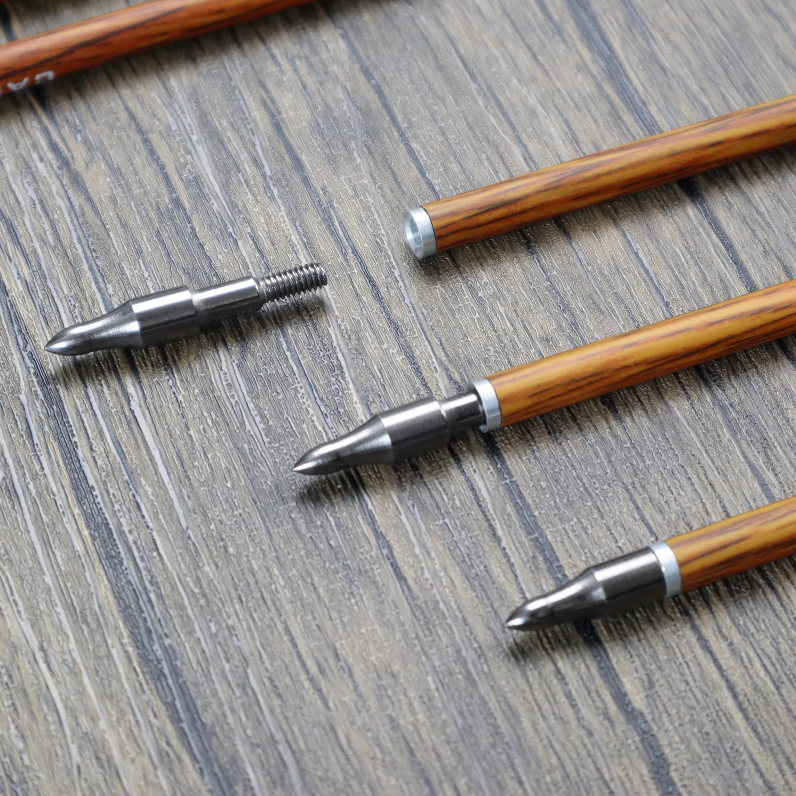 MS Jumpper durable carbon fiber arrows designed for long-term use.