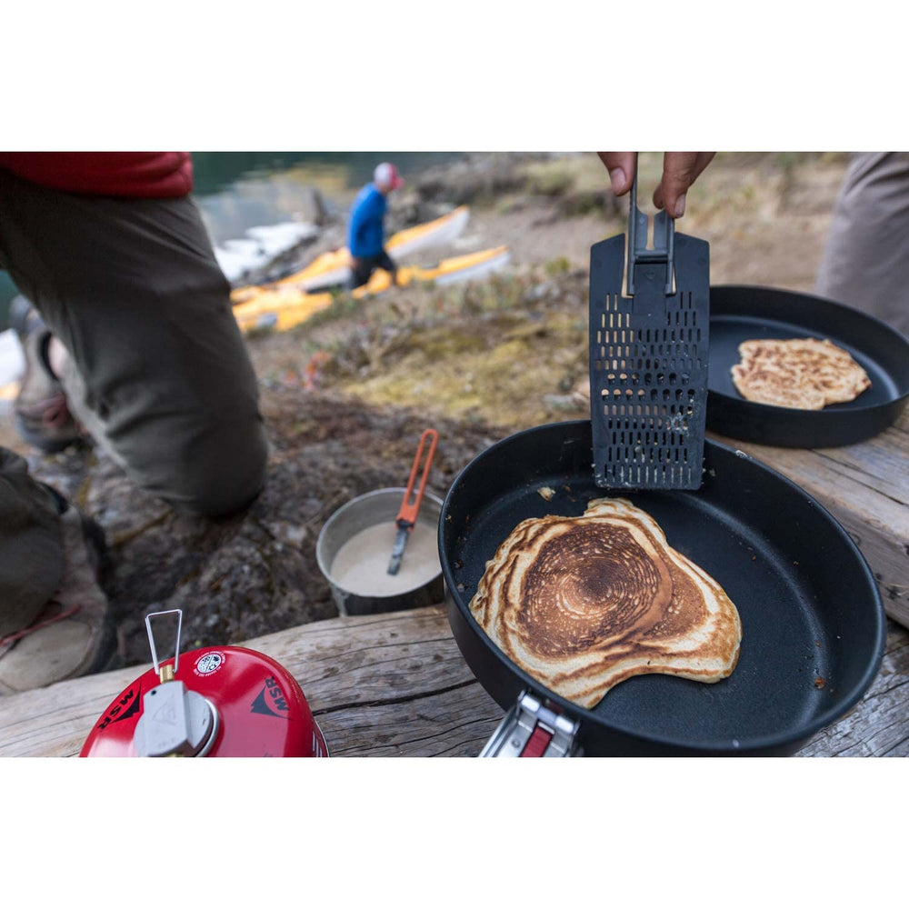 MSR Alpine utensil set weighs 85 g for a light backpacking kit.